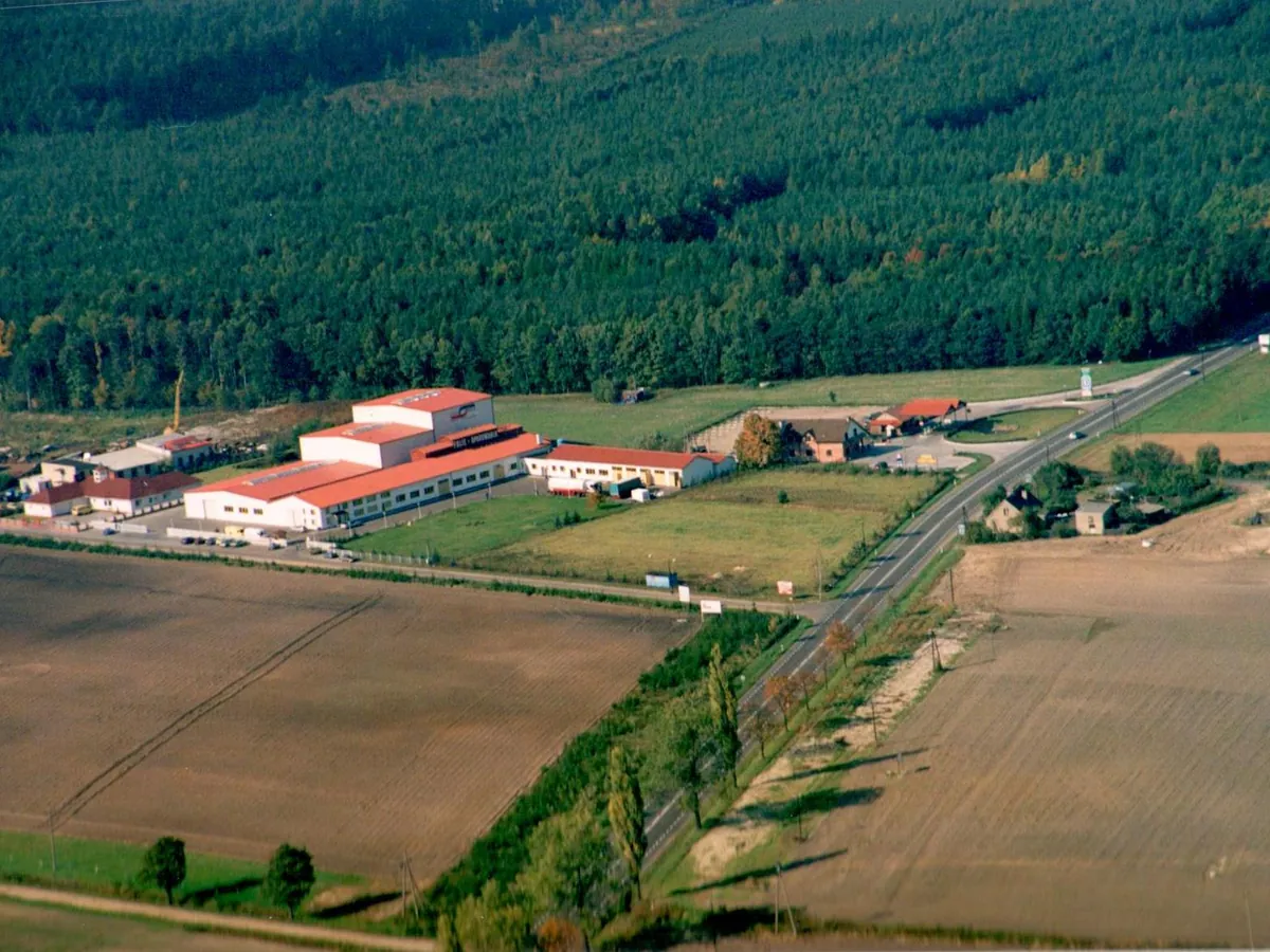 Rok 2000: zakład Kablonex w Podaninie z lotu ptaka